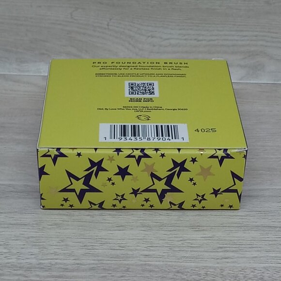 LWYA Gone in a Swipe Pro Foundation Brush NEW - Picture 6 of 7